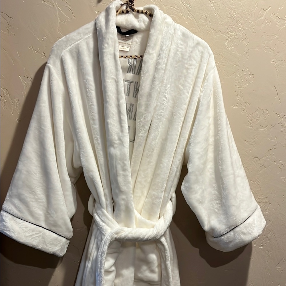 White Dear Santa Diamonds Robe - Picture 4 of 8